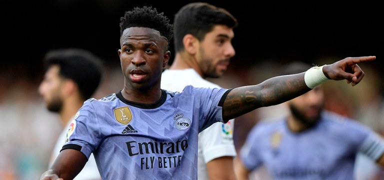 Vinícius Jr. durante partida do Real Madrid contra o Valencia pelo Campeonato Espanhol