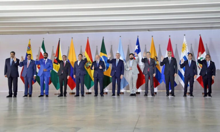 Brasília (DF) 30/05/2023     O presidente Lula, durante Fotografia oficial dos Presidentes dos países da América do Sul. No palácio do Itamaraty. Foto Rafa Neddermeyer/ Agência Brasil