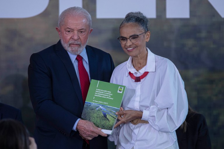 O presidente Luiz Inácio Lula da Silva e a ministra do Meio Ambiente, Marina Silva, participam de cerimônia do Dia Mundial do Meio Ambiente