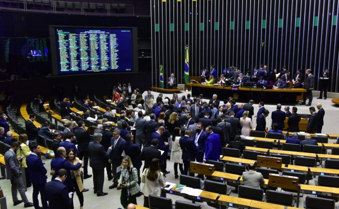 Plenário da Câmara aprova Reforma Tributária