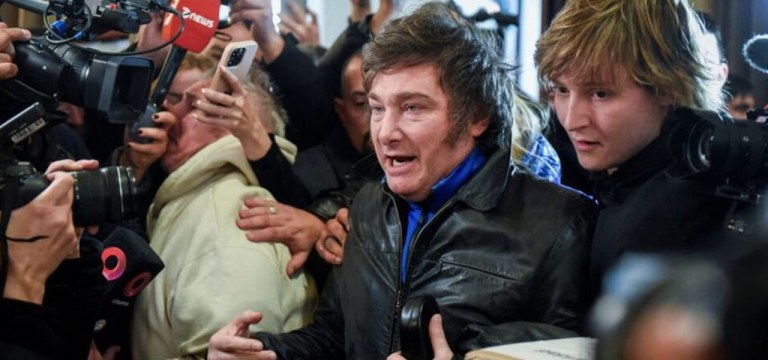 Javier Milei, candidato de extrema-direita a presidente da Argentina