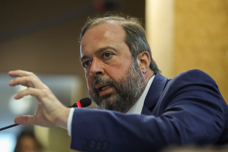 Brasília (DF) 15/08/2023 - O ministro de Minas e Energia, Alexandre Silveira, explica os motivos do interrompimento de energia na manhã de hoje em diversos estados