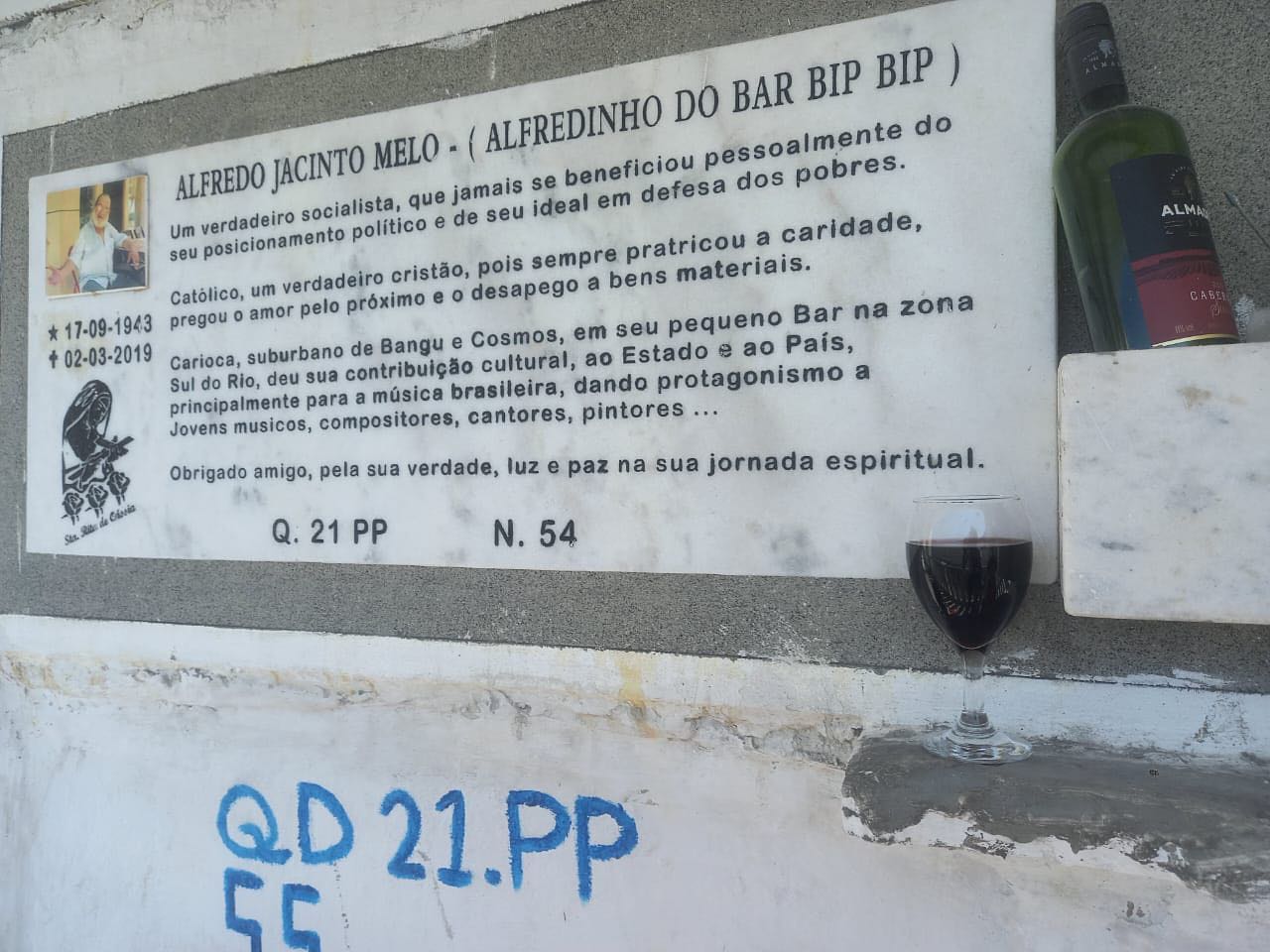 Epitáfio de Alfredinho