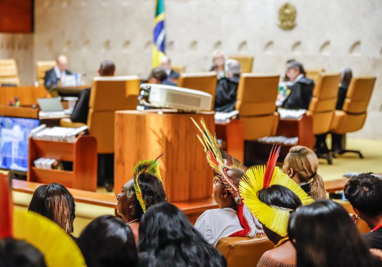 Indígenas acompanham julgamento do marco temporal no plenário do Supremo Tribunal Federal