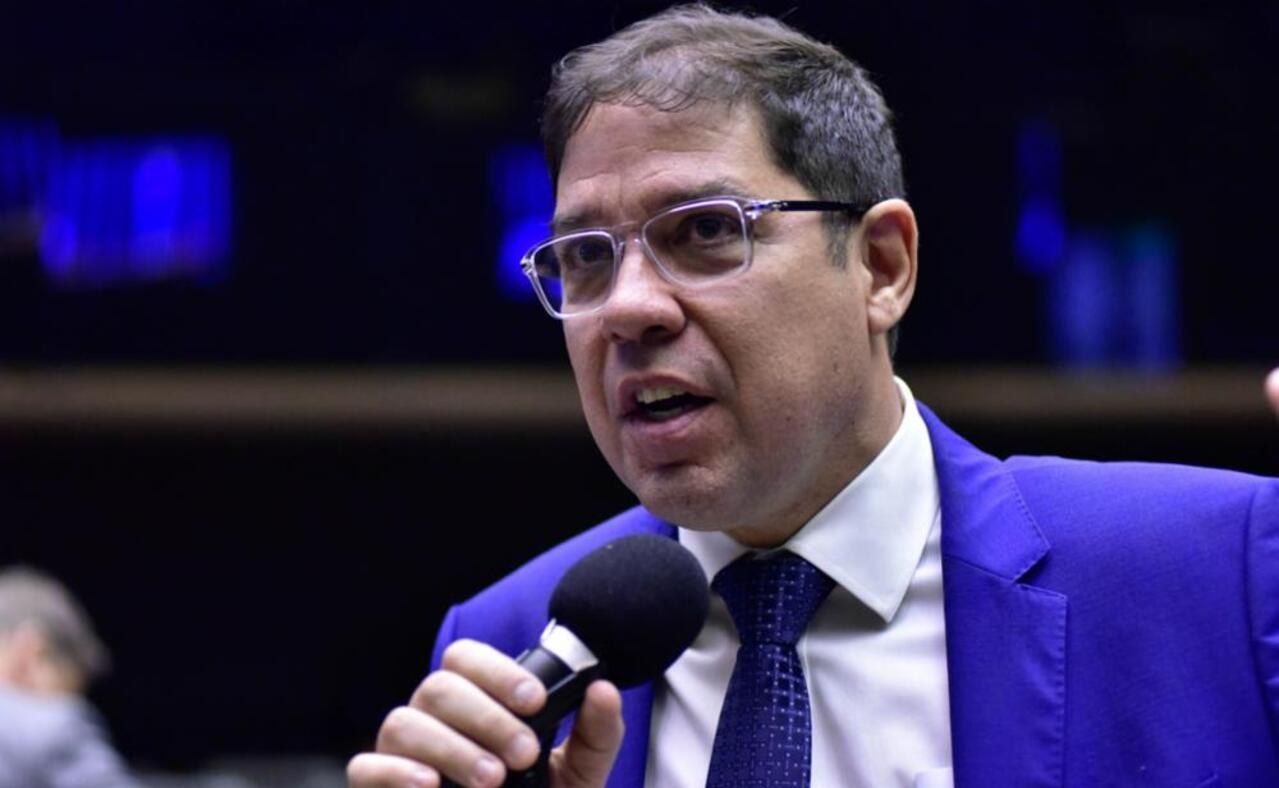 O deputado Altineu Côrtes