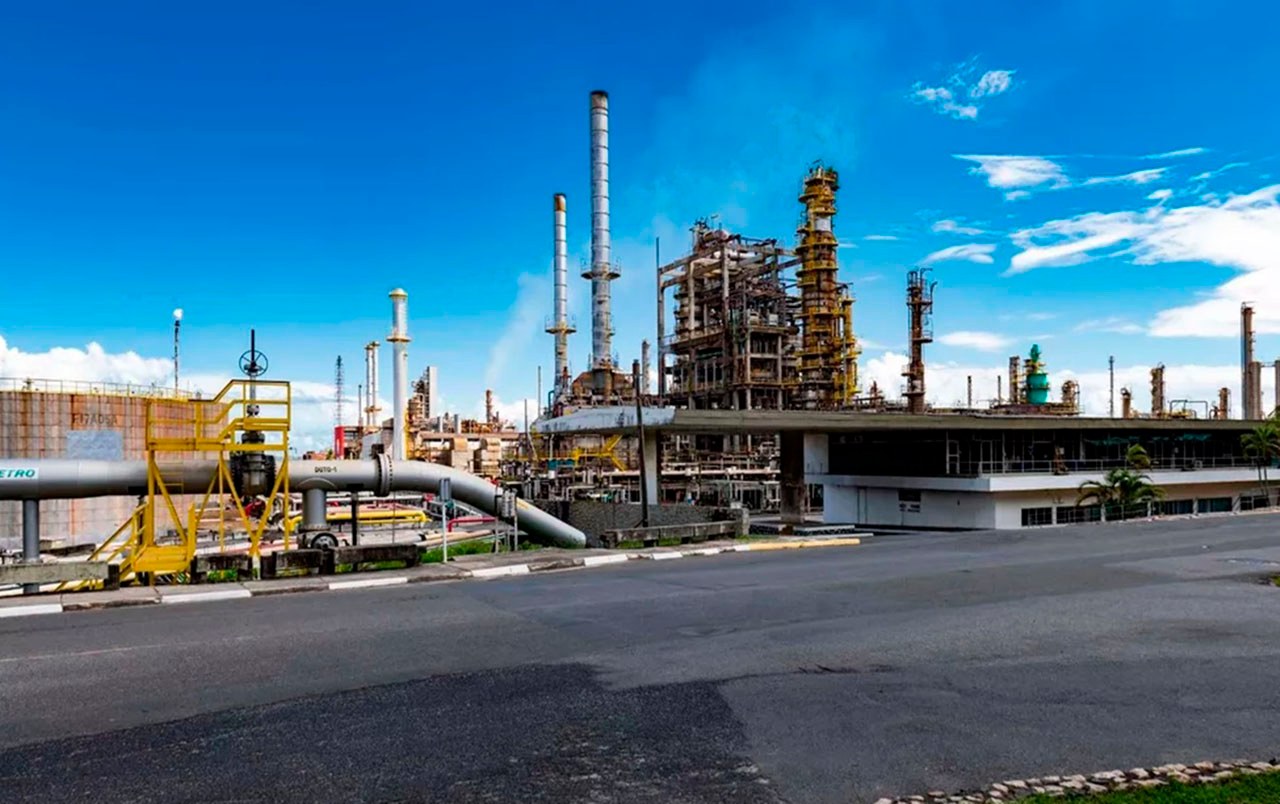 Refinaria Mataripe, na Bahia