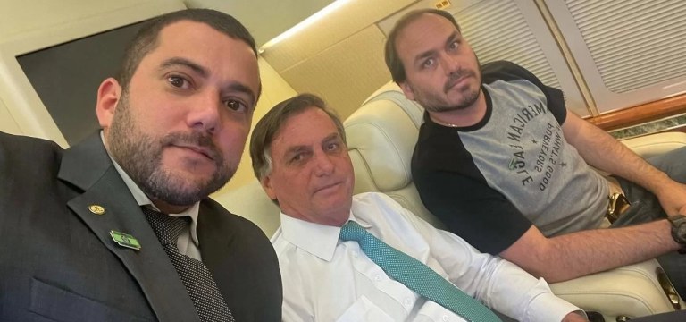 Carlos Jordy, Jair Bolsonaro e Carlos Bolsonaro
