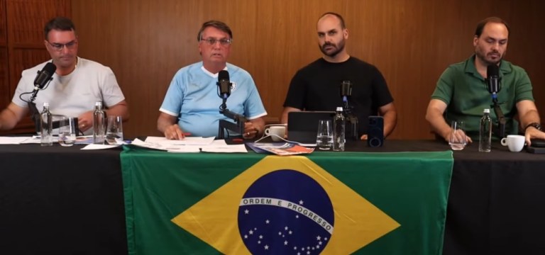 Flávio, Jair, Eduardo e Carlos Bolsonaro