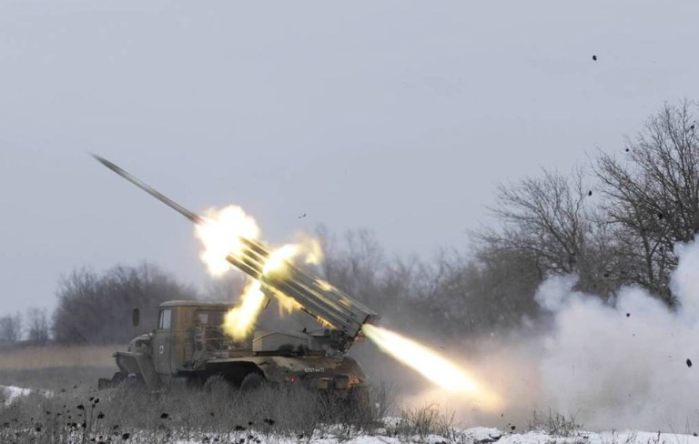 Exército russo avança em Avdeyvka