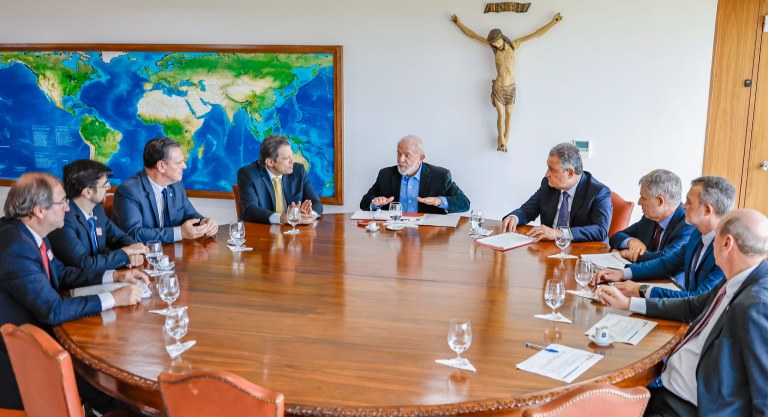 Lula em reunião com ministros