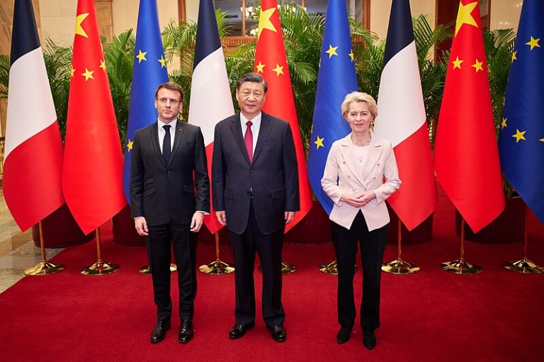 Emmanuel Macron, Xi Jinping e Ursula von der Leyen