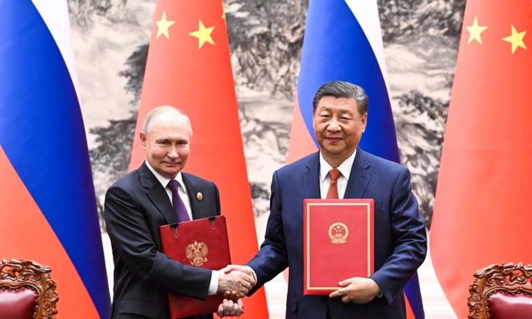 Os presidentes Vladimir Putin e Xi Jinping assinaram uma Declaração Conjunta em 16 de Maio de 2024
