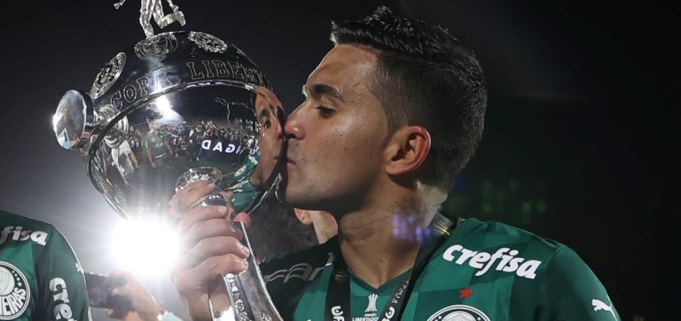 Dudu comemora a conquista da Libertadores 2021 pelo Palmeiras