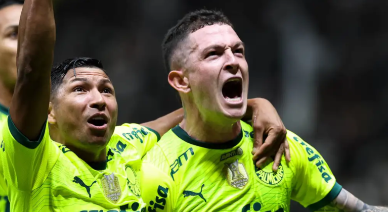 Jogadores do Palmeiras celebram