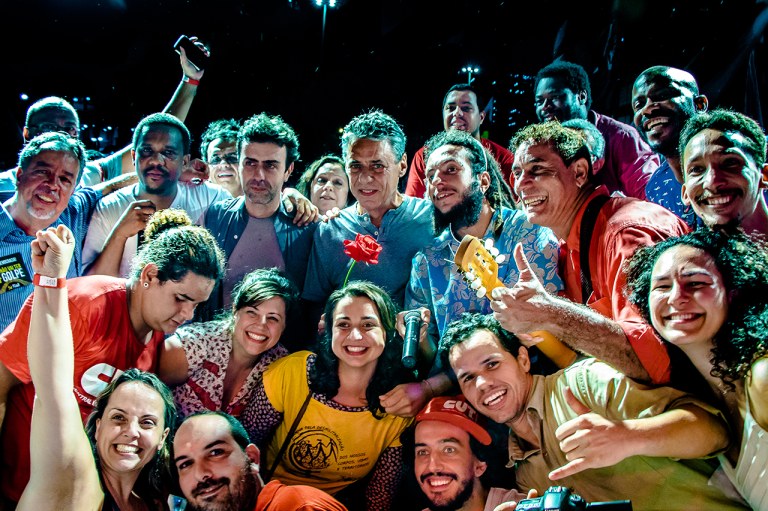 Chico Buarque com outras lideranças