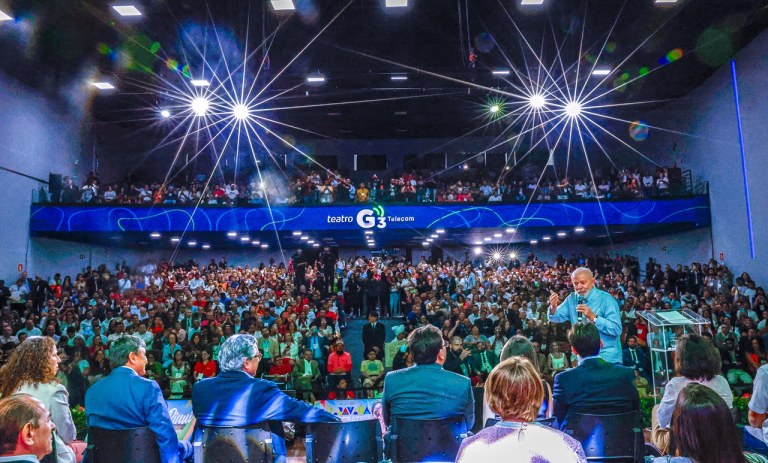 Lula com outras lideranças no Piauí