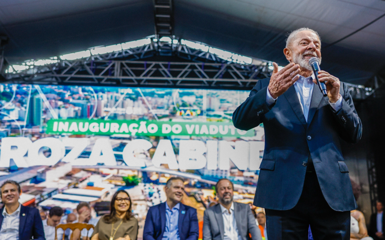 Presidente Luiz Inácio Lula da Silva durante cerimônia de inauguração do Viaduto Roza Cabinda e de assinatura de Ordens de Serviço para recuperação de trechos da BR-267, em Juiz de Fora - MG. 28.06.2024