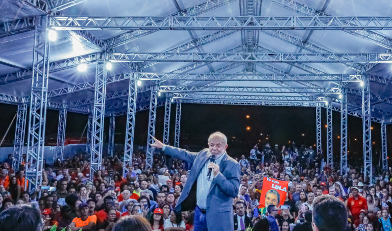 Presidente Lula durante cerimônia do governo federal em Campinas (SP) para o anúncio de entrega do BRT Campinas e viaduto Bandeirante (Lote 3 e parcial do Lote 2), e anúncio de obras de macrodrenagem para prevenção de desastres naturais na região central da cidade