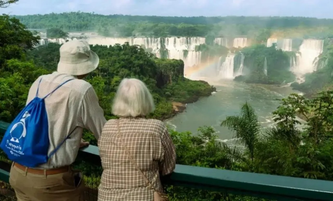 Turistas nas Cataratas do Iguaçu