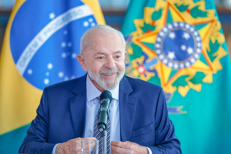 Presidente Lula durante entrevista a jornalistas