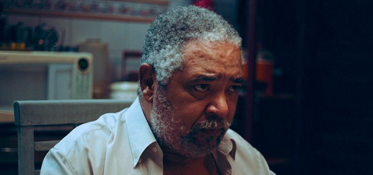 Carlos Francisco como 'Geraldo' em 'Estranho Caminho'
