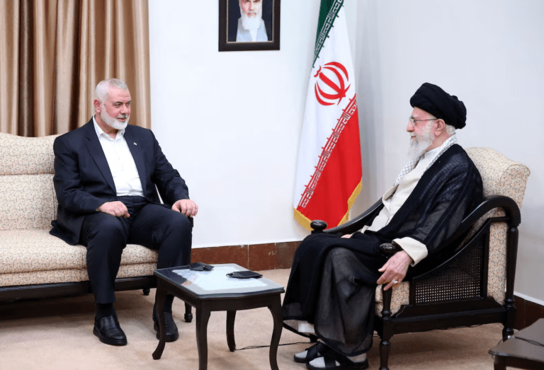 Ismail Raniyeh e Aiatolá Khamenei