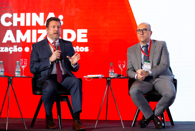 Alexandre D'Ambrosio, da Vale, e Leonardo Attuch, do Brasil 247