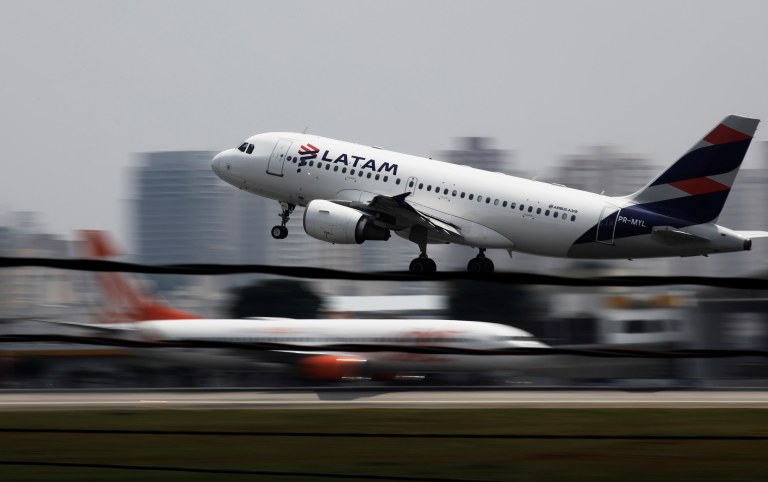 Aeronave Aibus A319 da LATAM Airlines Brasil no Aeroporto de Congonhas em São Paulo
19/12/2017 REUTERS/Nacho Doce/Arquivo