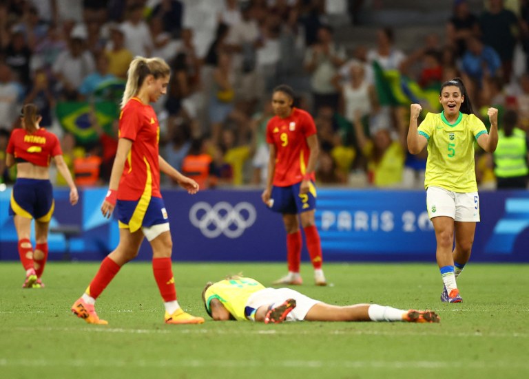 Brasil surpreende campeã mundial Espanha por 4 x 2 e chega à final olímpica do futebol feminino
06/08/2024