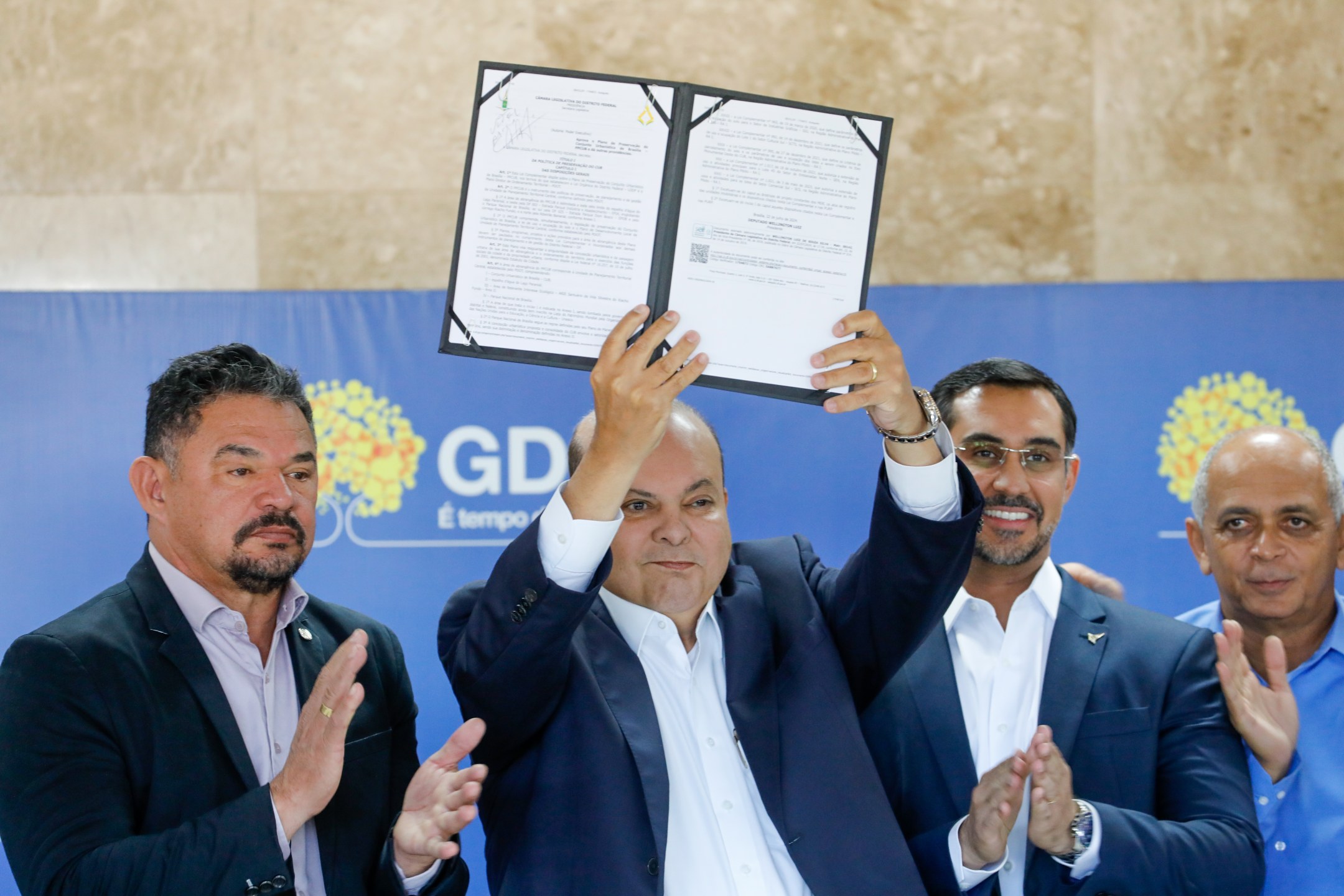 Cerimônia de sancionamento do Projeto de Lei Complementar (PLC) 41/2023, que institui o Plano de Preservação do Conjunto Urbanístico de Brasília (Ppcub), no Palácio do Buriti, Brasília (DF)