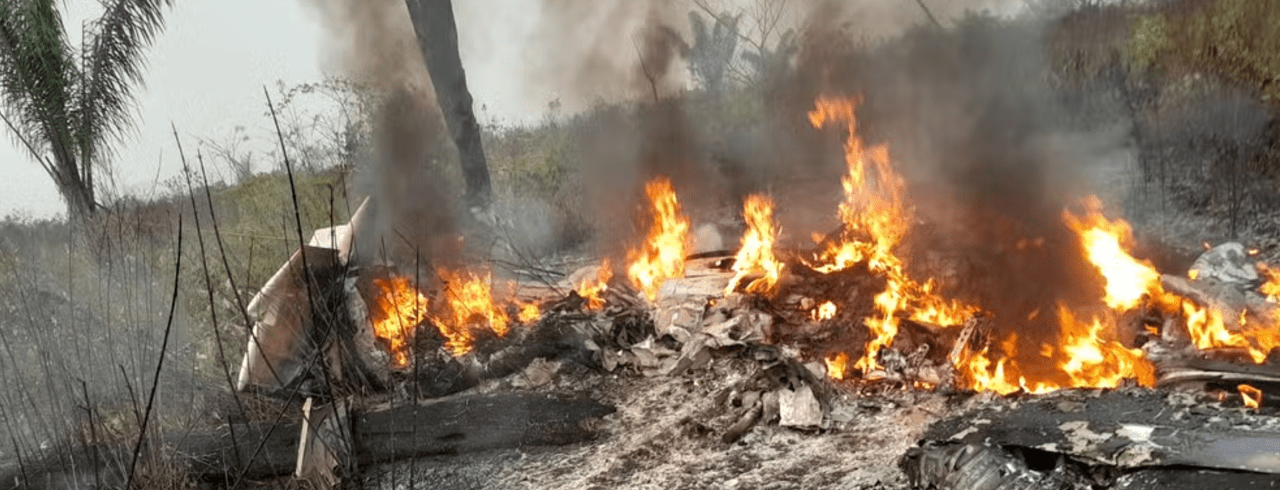 Avião de pequeno porte cai em zona rural de Mato Grosso