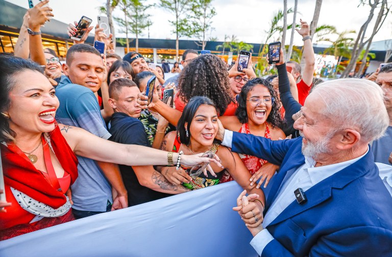 30.08.2024 - Presidente Luiz Inácio Lula da Silva durante visita à nova unidade da AeC em João Pessoa, seguida de encontro com jovens trabalhadores da empresa, na sede da AeC. João Pessoa - PB