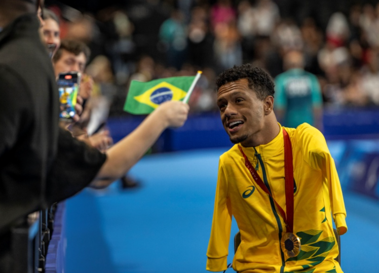 Gabrielzinho: quatro provas, três ouros e um carisma que conquistou Paris