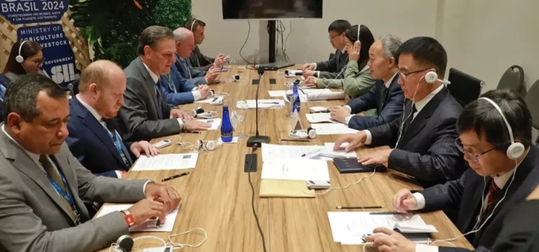 Em reunião bilateral, Brasil e China discutem sincronia na tecnologia agrícola no âmbito do G20, entre os ministros Carlos Fávaro e Ma Youxiang