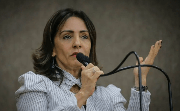 Emília Corrêa