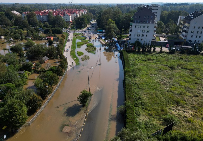Rua alagada em Wroclaw, na Polônia
18/09/2024