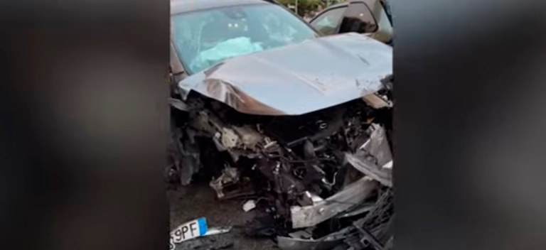 Carro de brasileira destruído na Itália