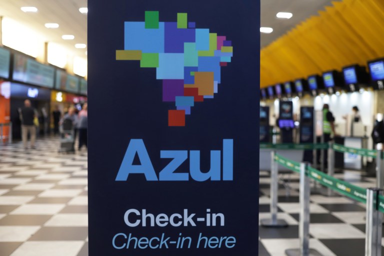 Check-in da Azul em Congonhas
11/03/2020
REUTERS/Rahel Patrasso