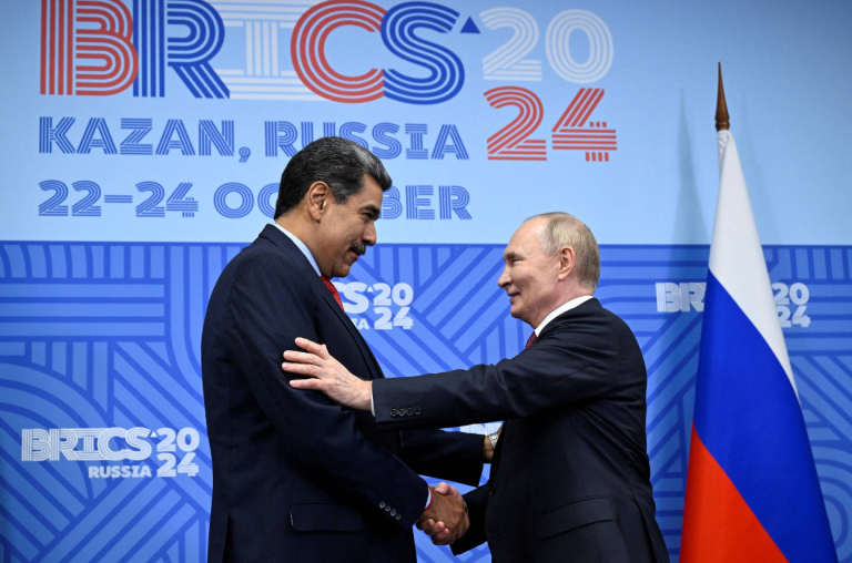 Nicolás Maduro e Vladimir Putin em Kazan, Rússia