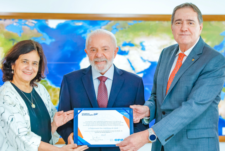12.11.2024 - Presidente Luiz Inácio Lula da Silva durante durante reunião com o Diretor da OPAS e Diretor Regional da OMS para as Américas, Jarbas Barbosa, e ministra da Saúde, Nísia Trindade, no Palácio do Planalto, em Brasília - DF.