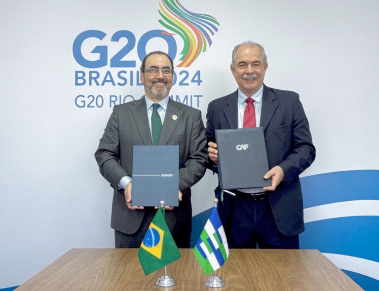 Sérgio Díaz-Granados (à esq.) e Aloizio Mercadante