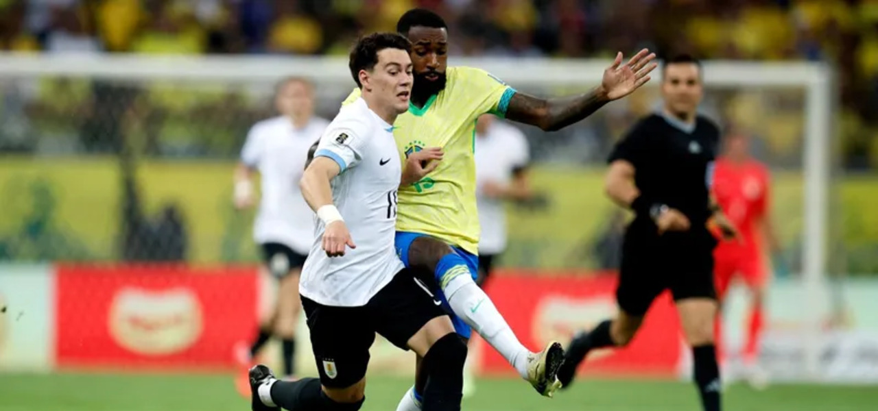 Jogo entre Brasil e Uruguai pela 12ª rodada das Eliminatórias Sul-Americanas para a Copa do Mundo de 2026