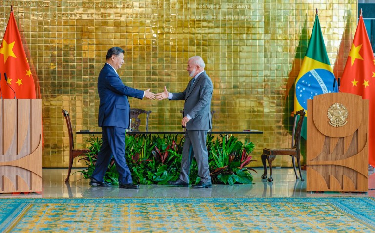 Presidente Lula  e Xi Jinping na cerimônia de assinatura de atos bilaterais, no Palácio da Alvorada. Brasília - DF. Foto: Ricardo Stuckert/PR