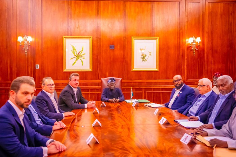 Reunião de executivos da JBS com representantes do governo nigeriano