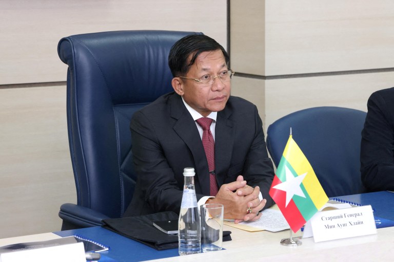 Premiê de Mianmar Min Aung Hlaing em Moscou
 12/7/2022