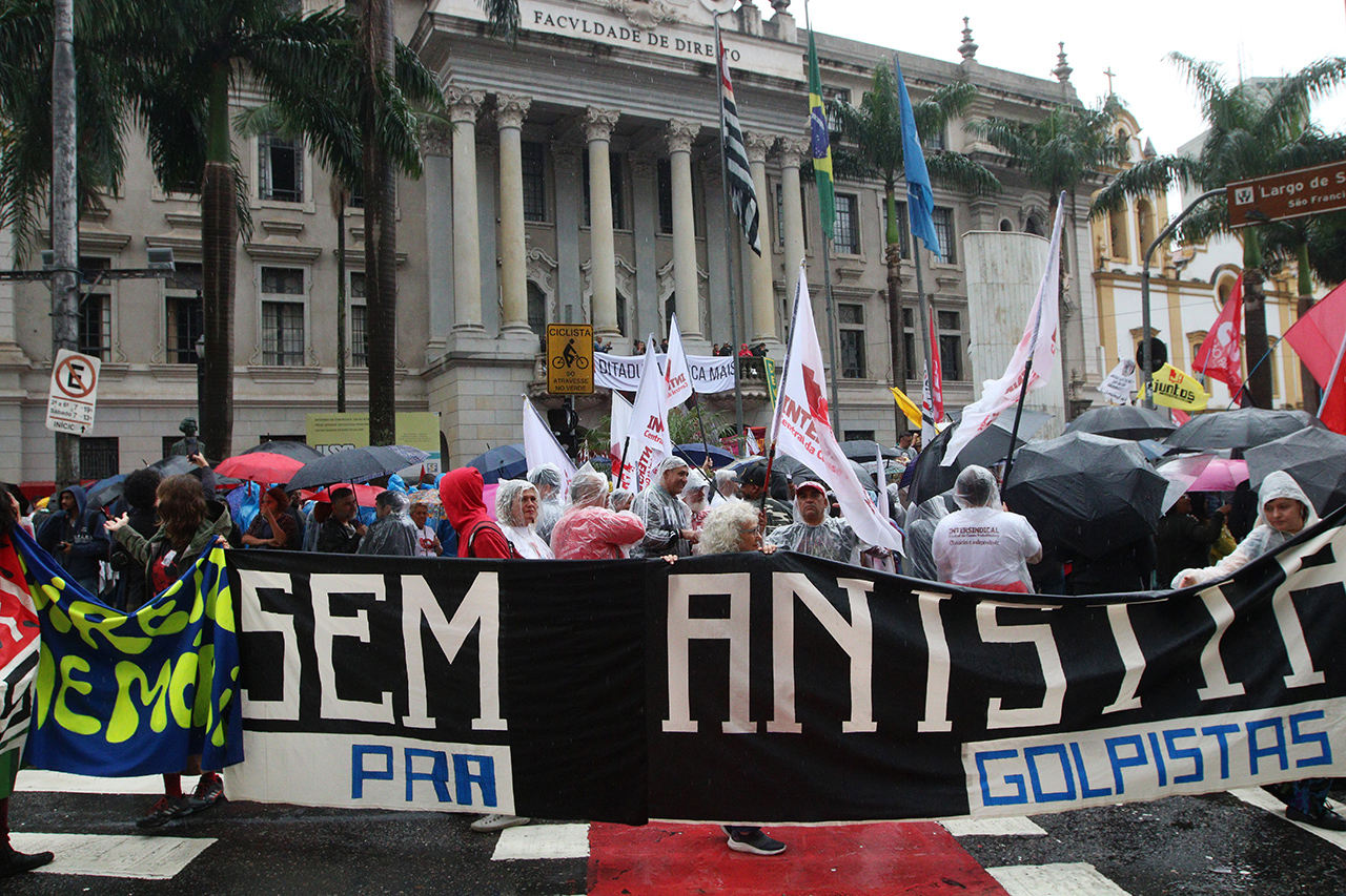 Mobilização nacional de lutas pela democracia e contra anistia a golpistas, organizada pelas Frentes Brasil Popular e Povo Sem Medo, Largo São Francisco