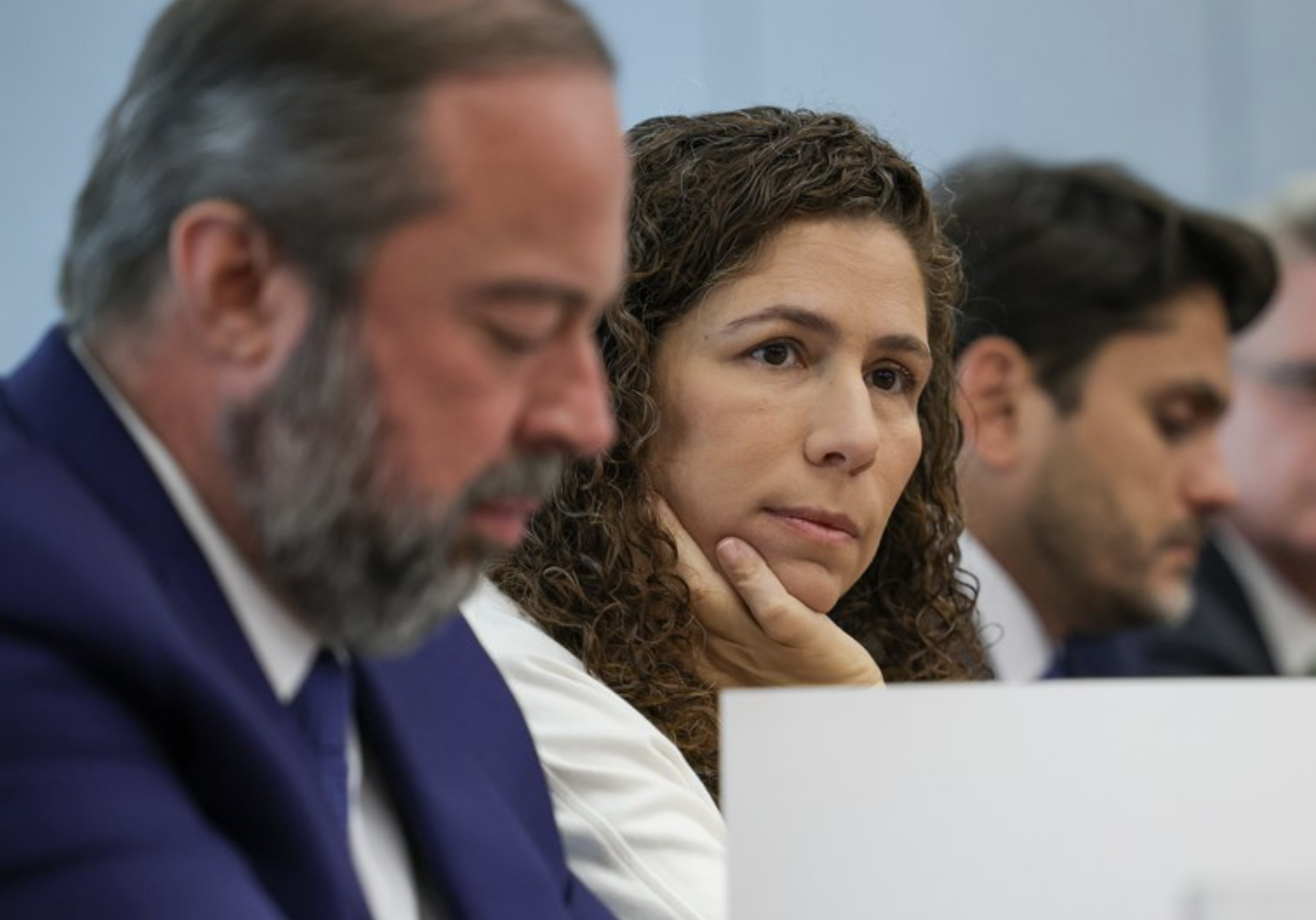 Esther Dweck, entre Juscelino Filho e Alexandre Silveira
