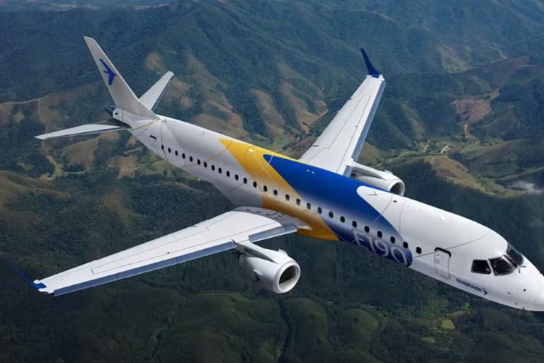 Avião Embraer 190 cai no Cazaquistão com 67 pessoas a bordo