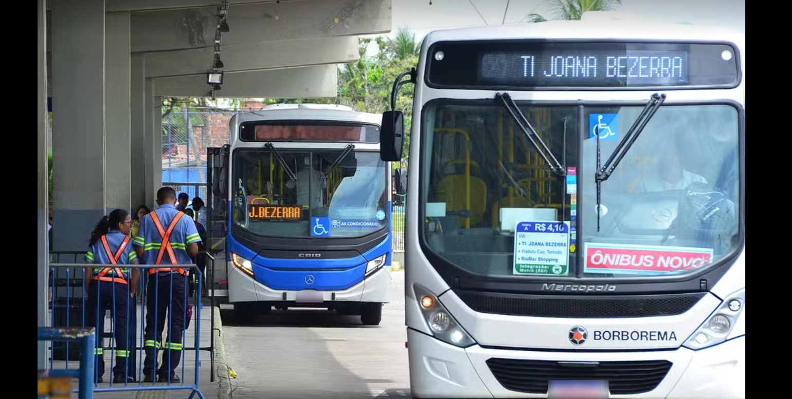 Ônibus no Grande Recife