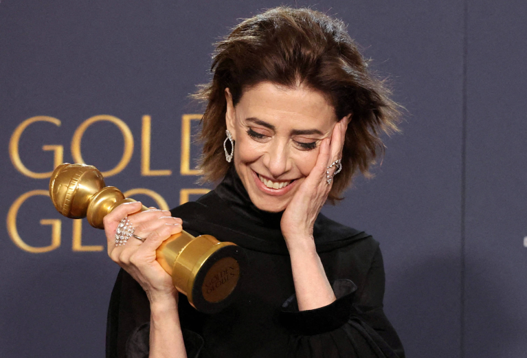 Fernanda Torres conquista o Globo de Ouro